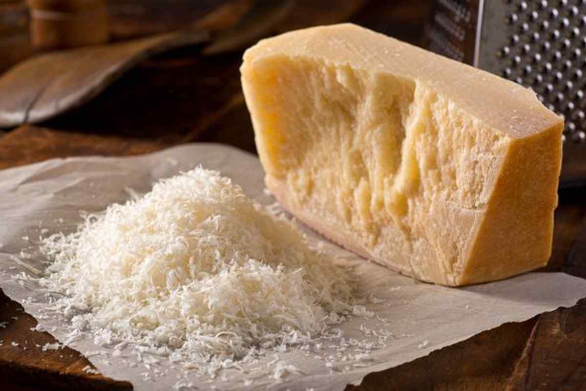 come viene fatto il parmigiano