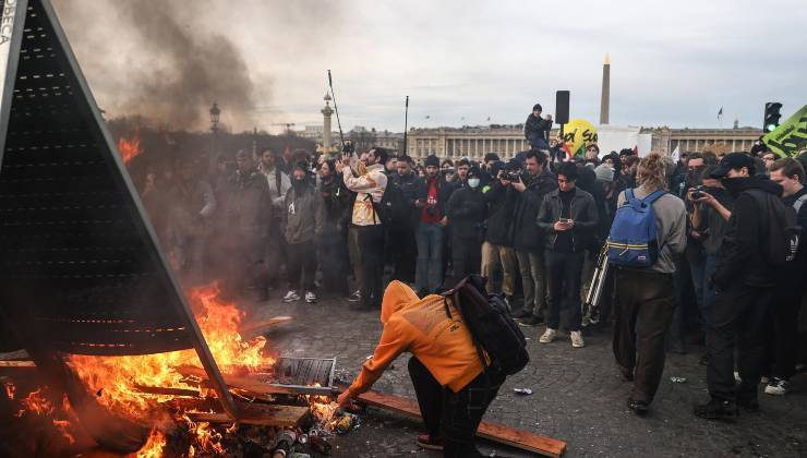 Proteste Parigi