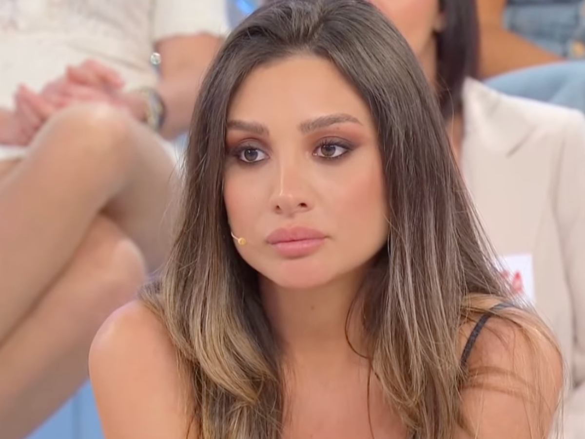 cristina nello studio di uomini e donne