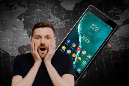 uomo stupito e smartphone