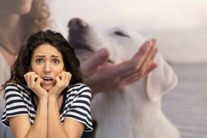 donna con cane e un'altra spaventata